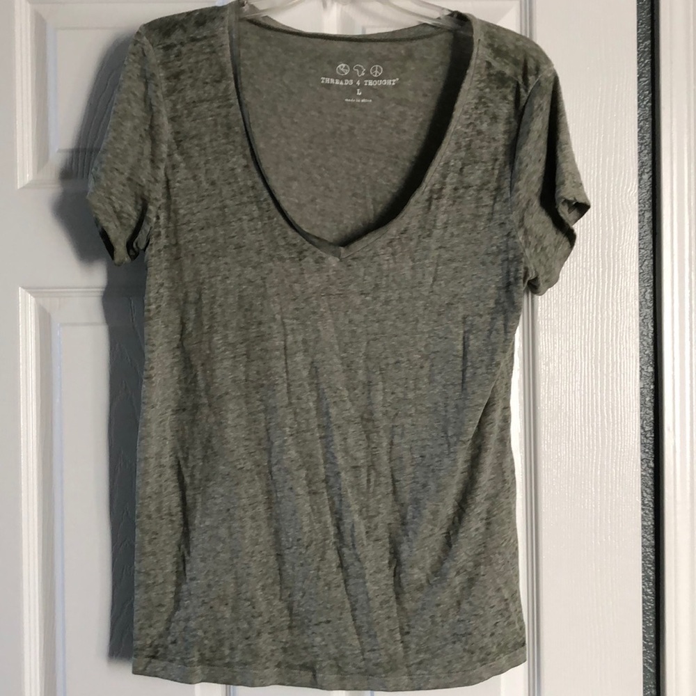 Tee shirt